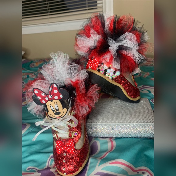 Customized Mickey Mouse Timberland - Picture 3 of 4